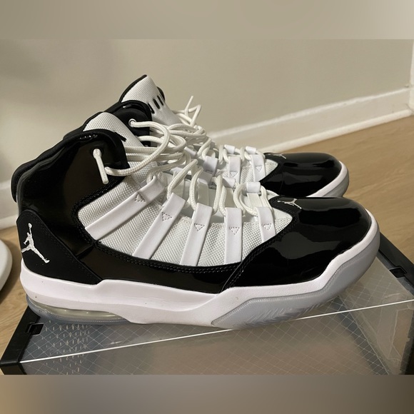 For sale Jordan Max Aura Issue: No Box - Picture 1 of 3